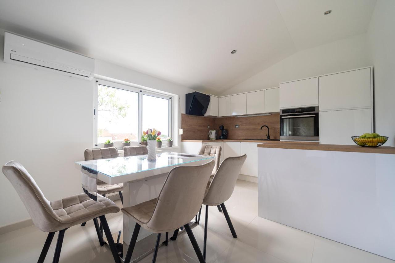 Apartment Absolute Gray 扎达尔 外观 照片