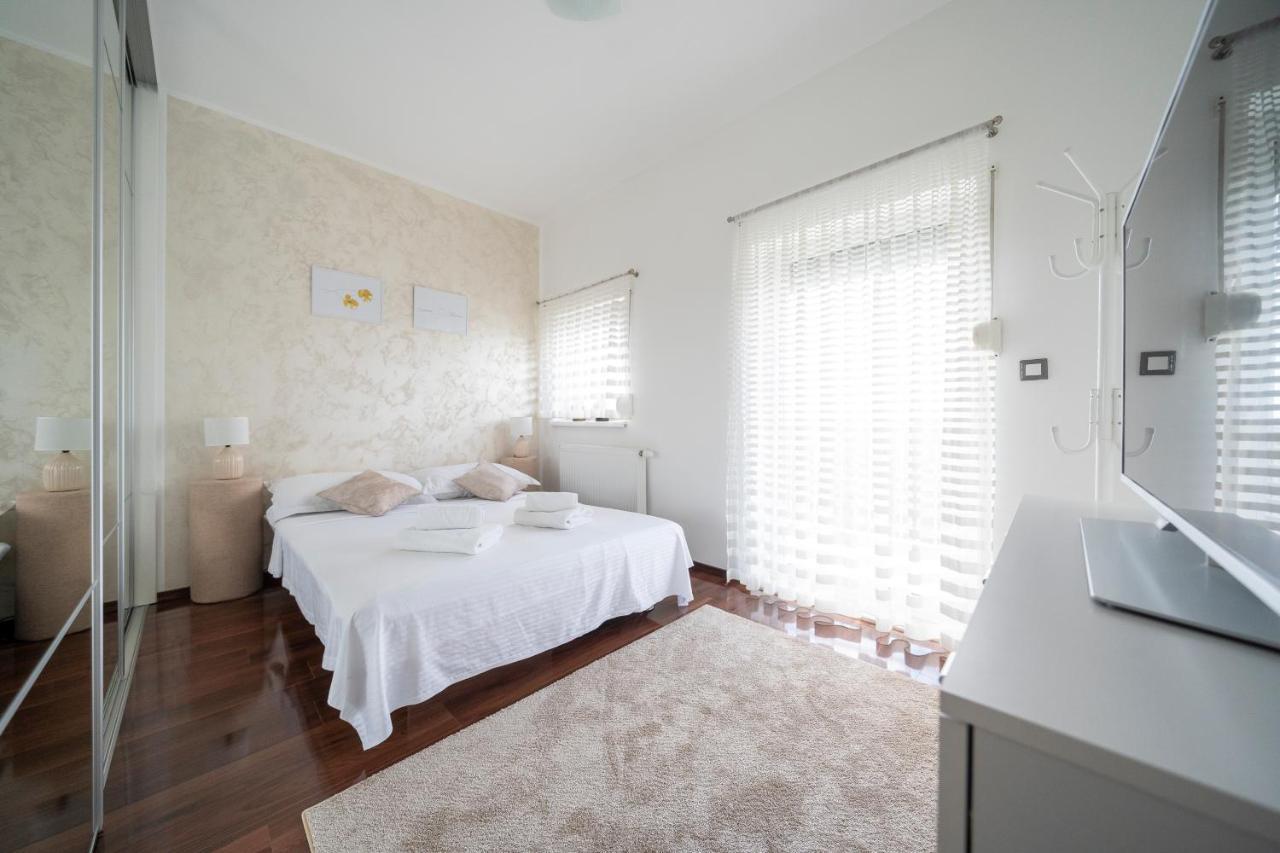 Apartment Absolute Gray 扎达尔 外观 照片